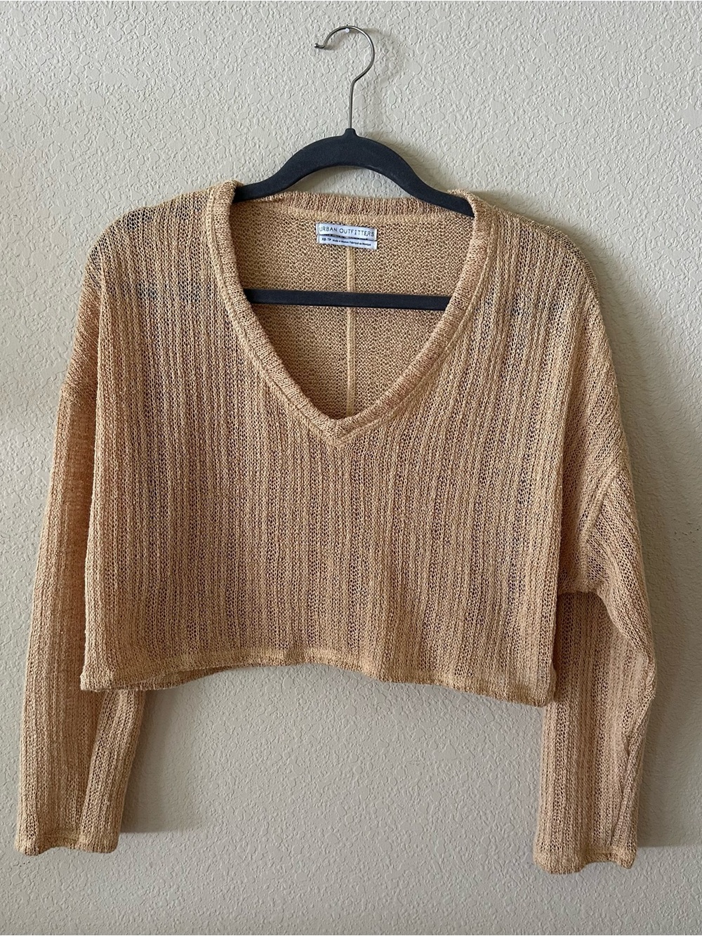 Urban Outfitters Cropped V-Neck Knit Sweater - Beige/Yellow size XS